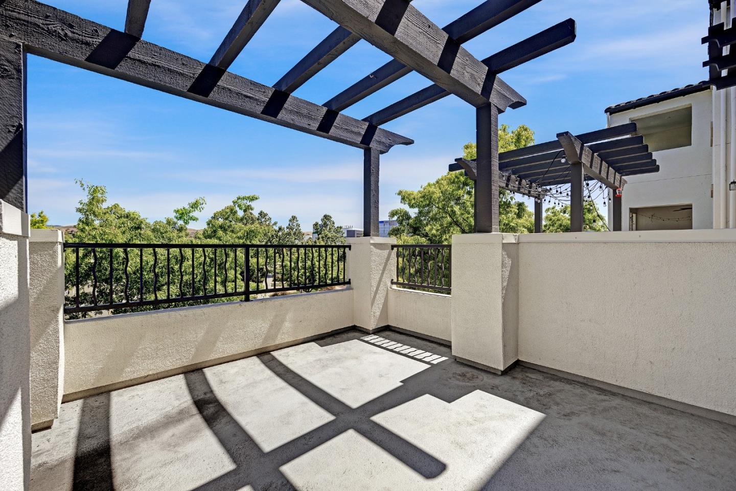 Detail Gallery Image 21 of 51 For 3668 Finnian Way, Dublin,  CA 94568 - 1 Beds | 1/1 Baths