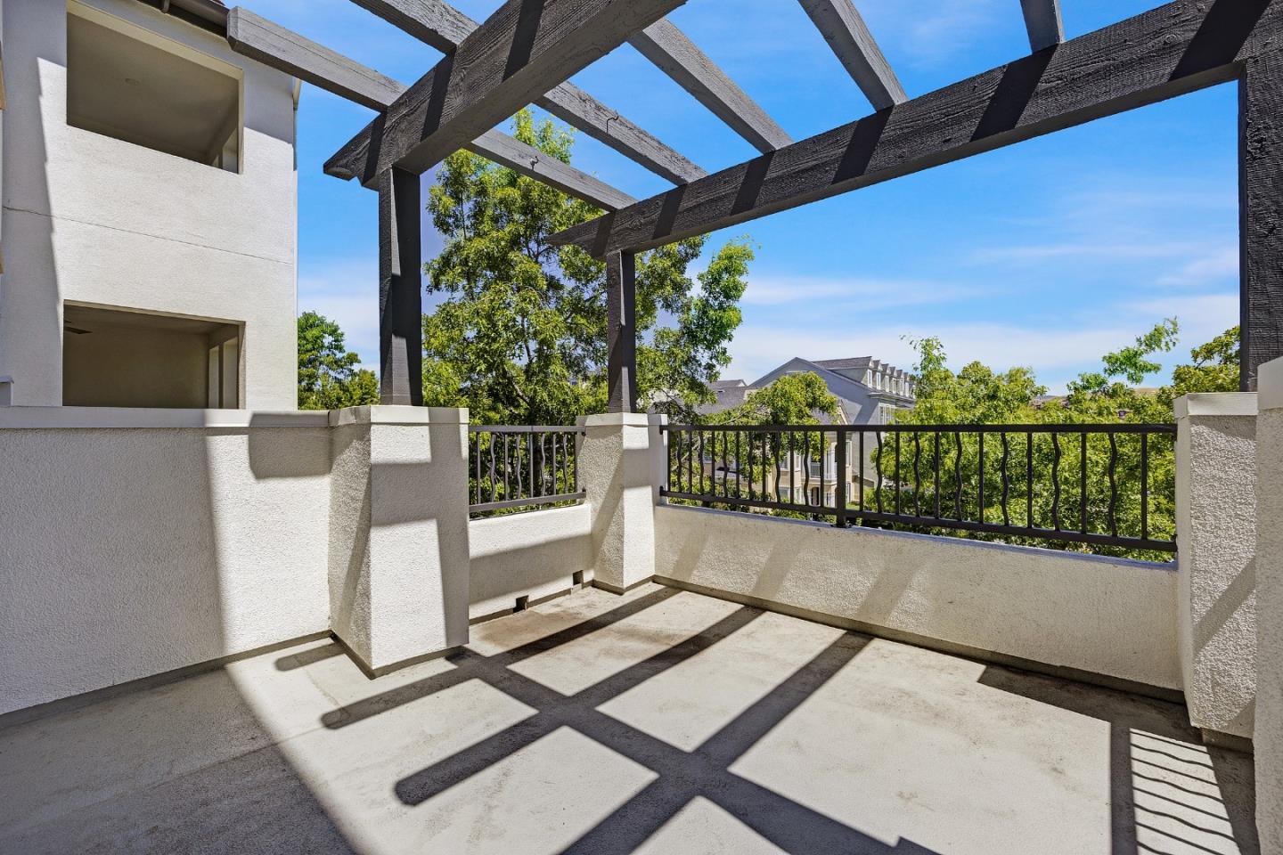 Detail Gallery Image 22 of 51 For 3668 Finnian Way, Dublin,  CA 94568 - 1 Beds | 1/1 Baths