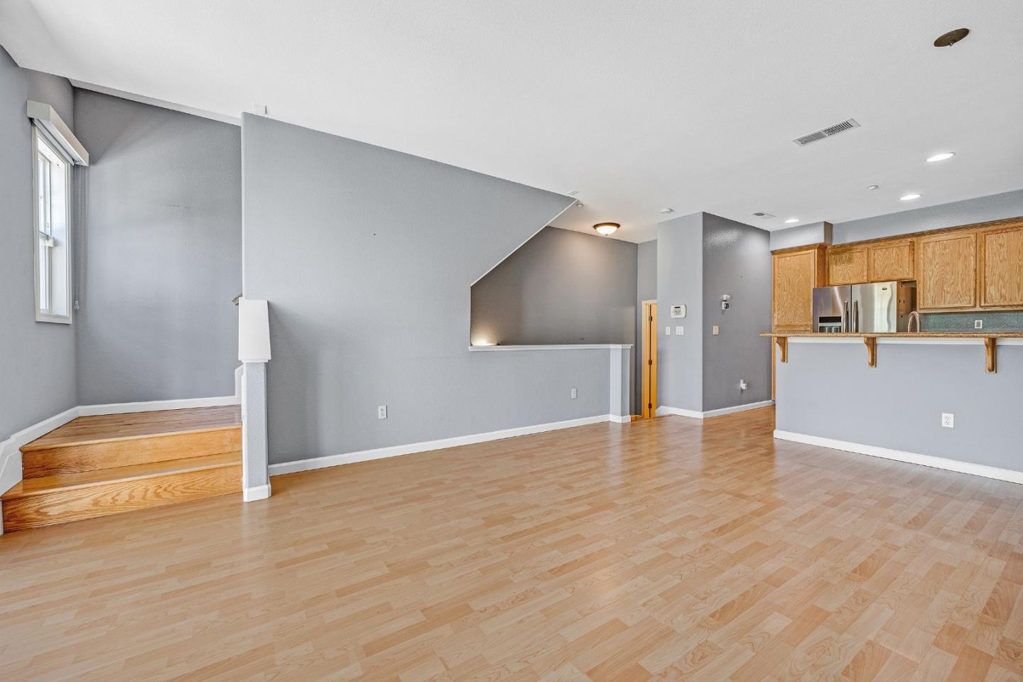 Detail Gallery Image 3 of 51 For 3668 Finnian Way, Dublin,  CA 94568 - 1 Beds | 1/1 Baths