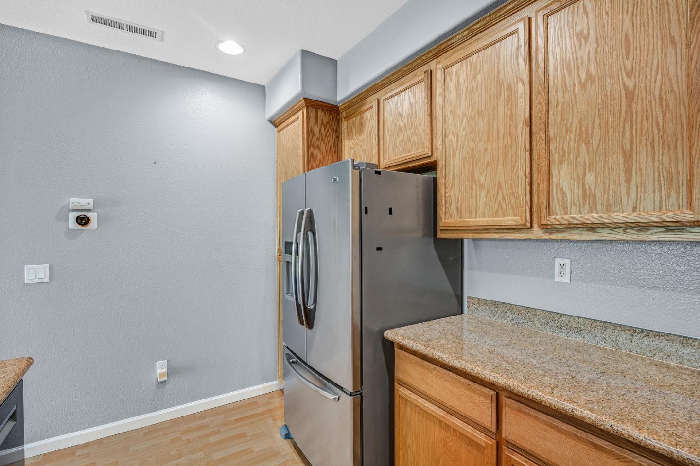 Detail Gallery Image 4 of 51 For 3668 Finnian Way, Dublin,  CA 94568 - 1 Beds | 1/1 Baths
