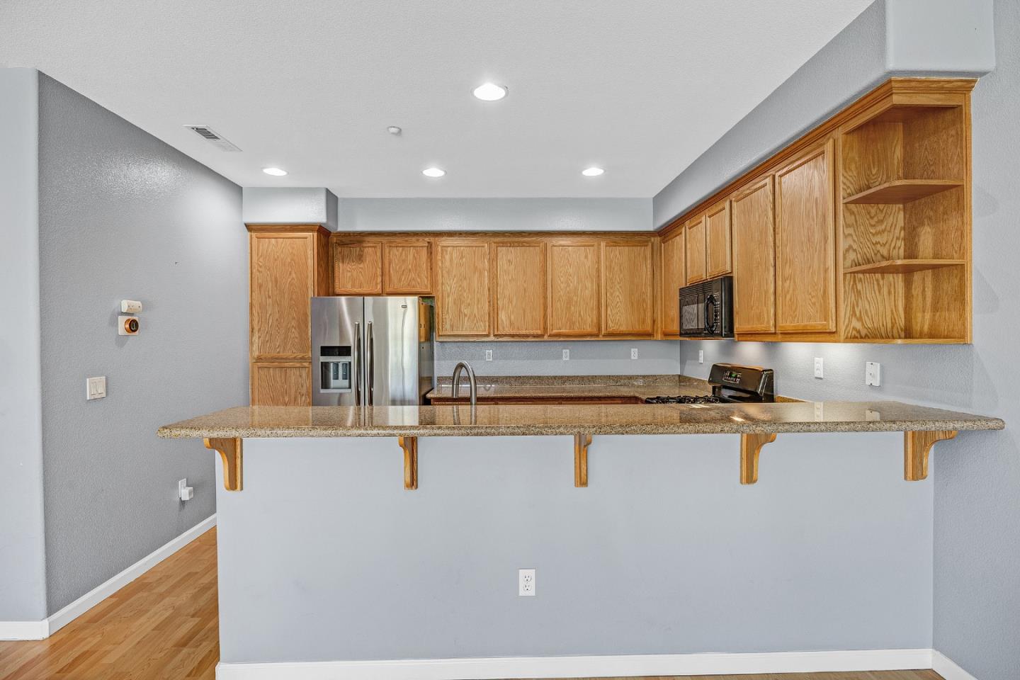 Detail Gallery Image 8 of 51 For 3668 Finnian Way, Dublin,  CA 94568 - 1 Beds | 1/1 Baths
