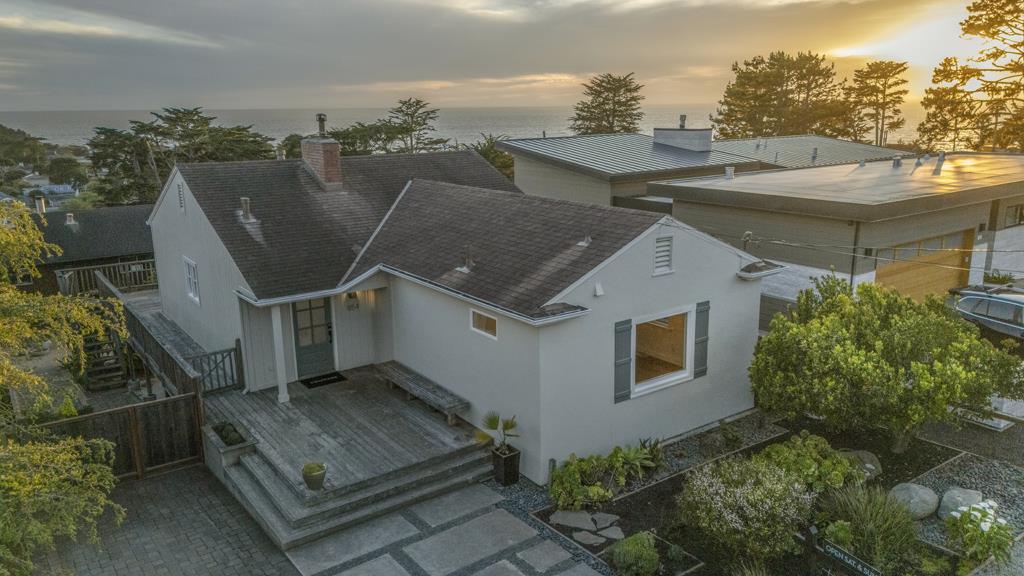 Detail Gallery Image 11 of 45 For 854 Kelmore St, Moss Beach,  CA 94038 - 3 Beds | 2 Baths