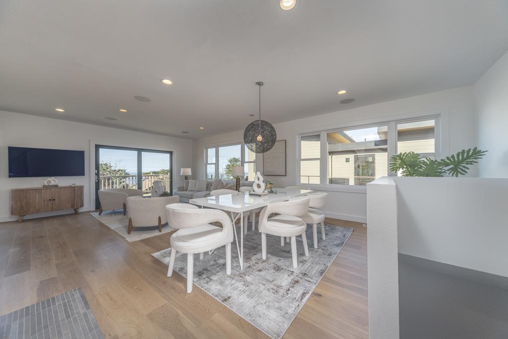 Detail Gallery Image 3 of 45 For 854 Kelmore St, Moss Beach,  CA 94038 - 3 Beds | 2 Baths