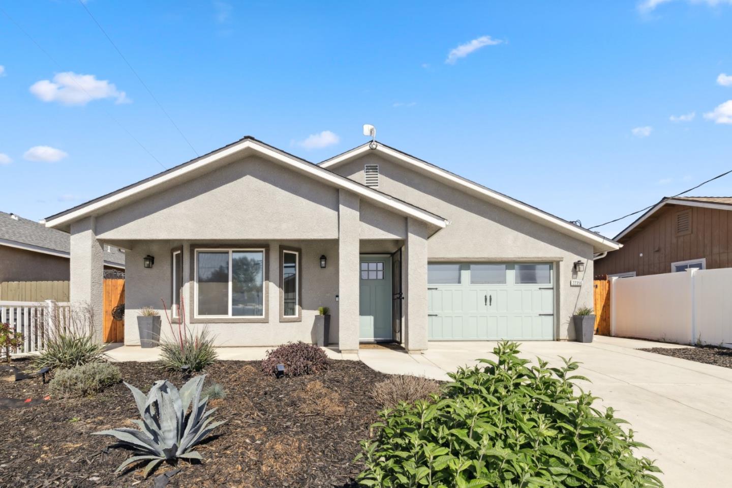 Detail Gallery Image 2 of 21 For 22356 Arnott Dr, Chowchilla,  CA 93610 - 3 Beds | 2 Baths