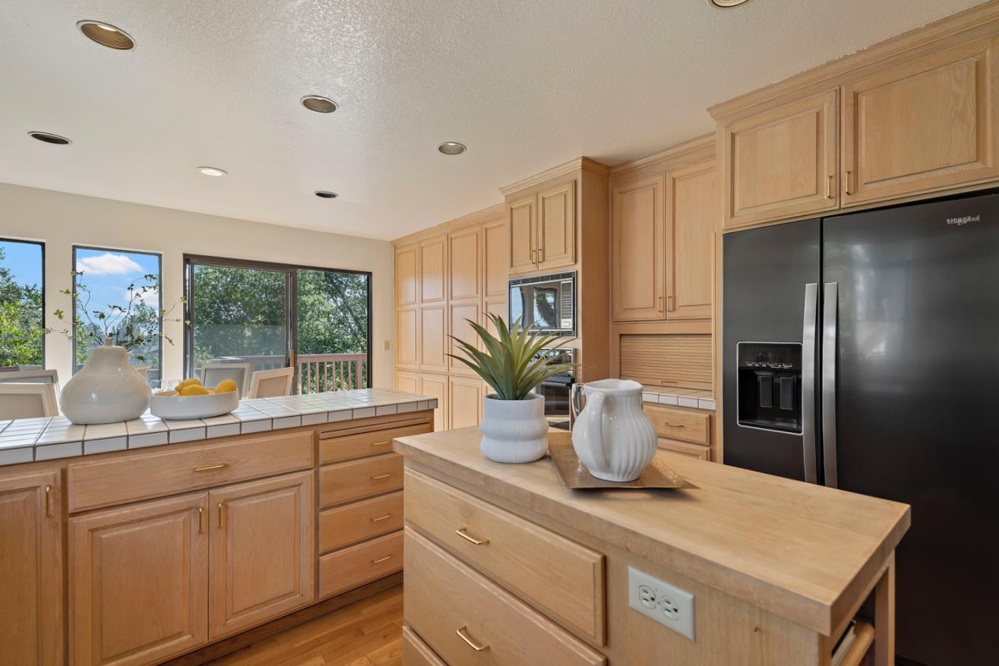 Detail Gallery Image 12 of 43 For 222 Casitas Bulevar, Los Gatos,  CA 95032 - 3 Beds | 2/1 Baths