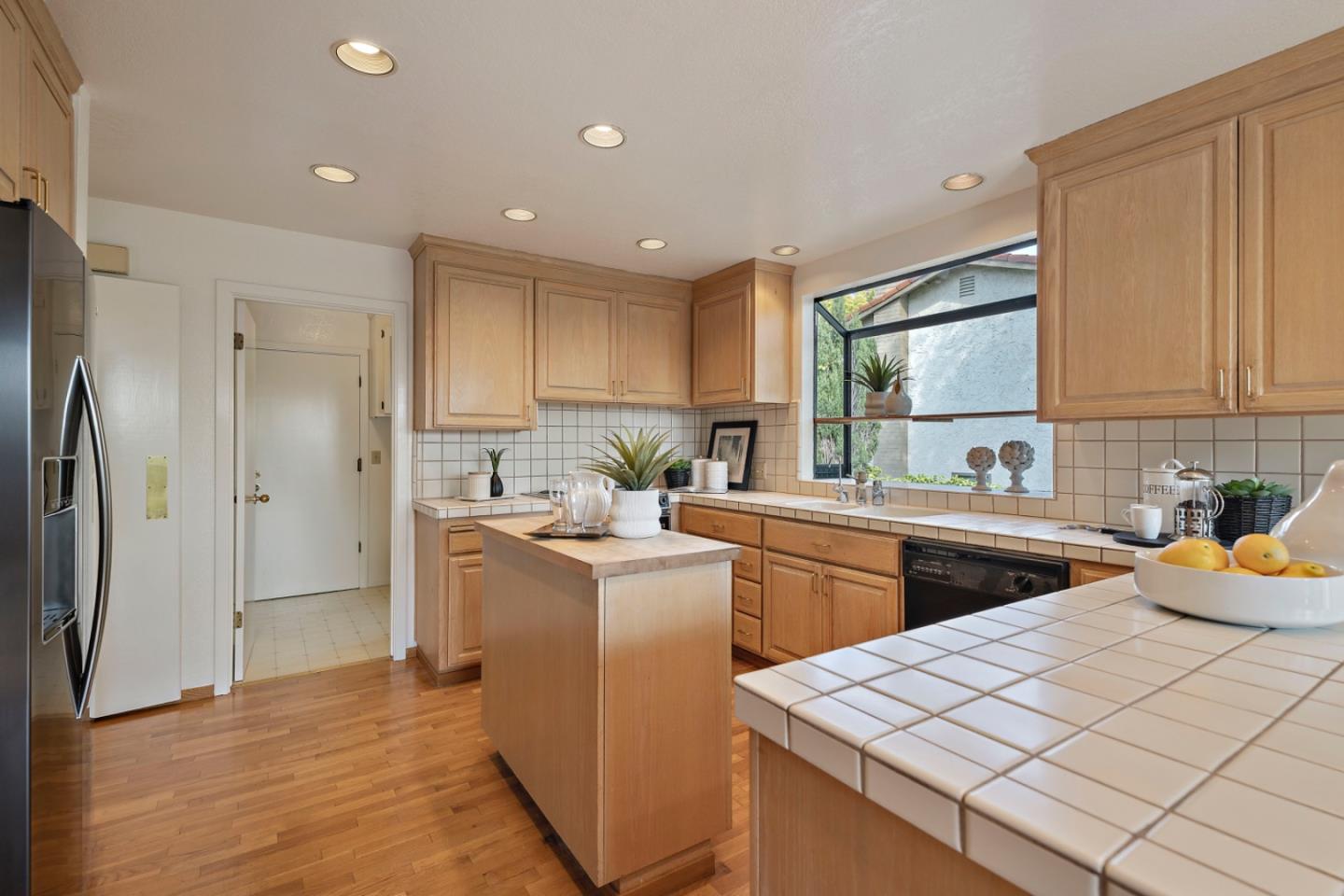 Detail Gallery Image 13 of 43 For 222 Casitas Bulevar, Los Gatos,  CA 95032 - 3 Beds | 2/1 Baths