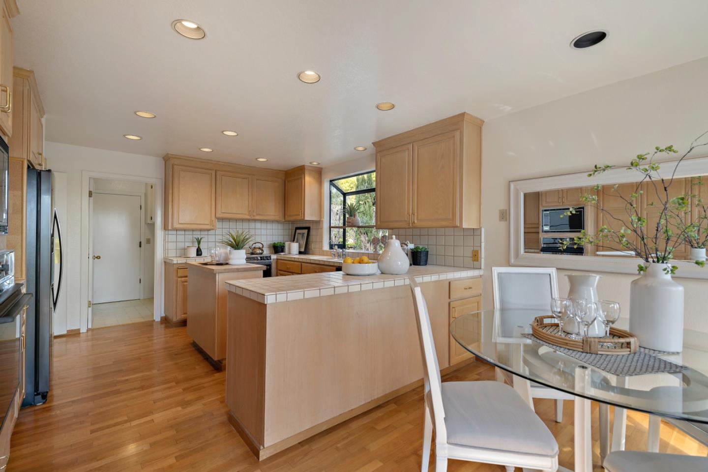 Detail Gallery Image 14 of 43 For 222 Casitas Bulevar, Los Gatos,  CA 95032 - 3 Beds | 2/1 Baths