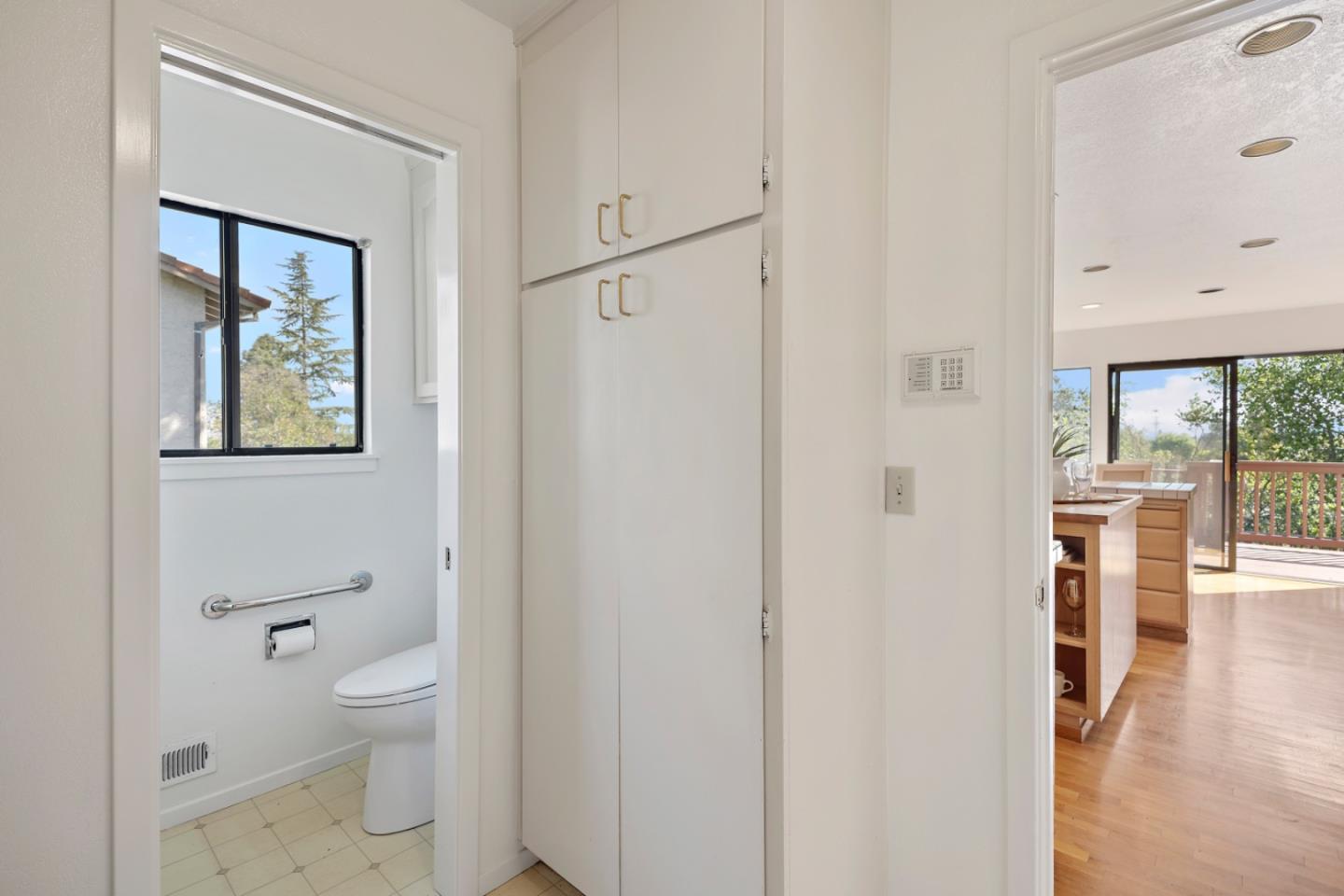 Detail Gallery Image 15 of 43 For 222 Casitas Bulevar, Los Gatos,  CA 95032 - 3 Beds | 2/1 Baths