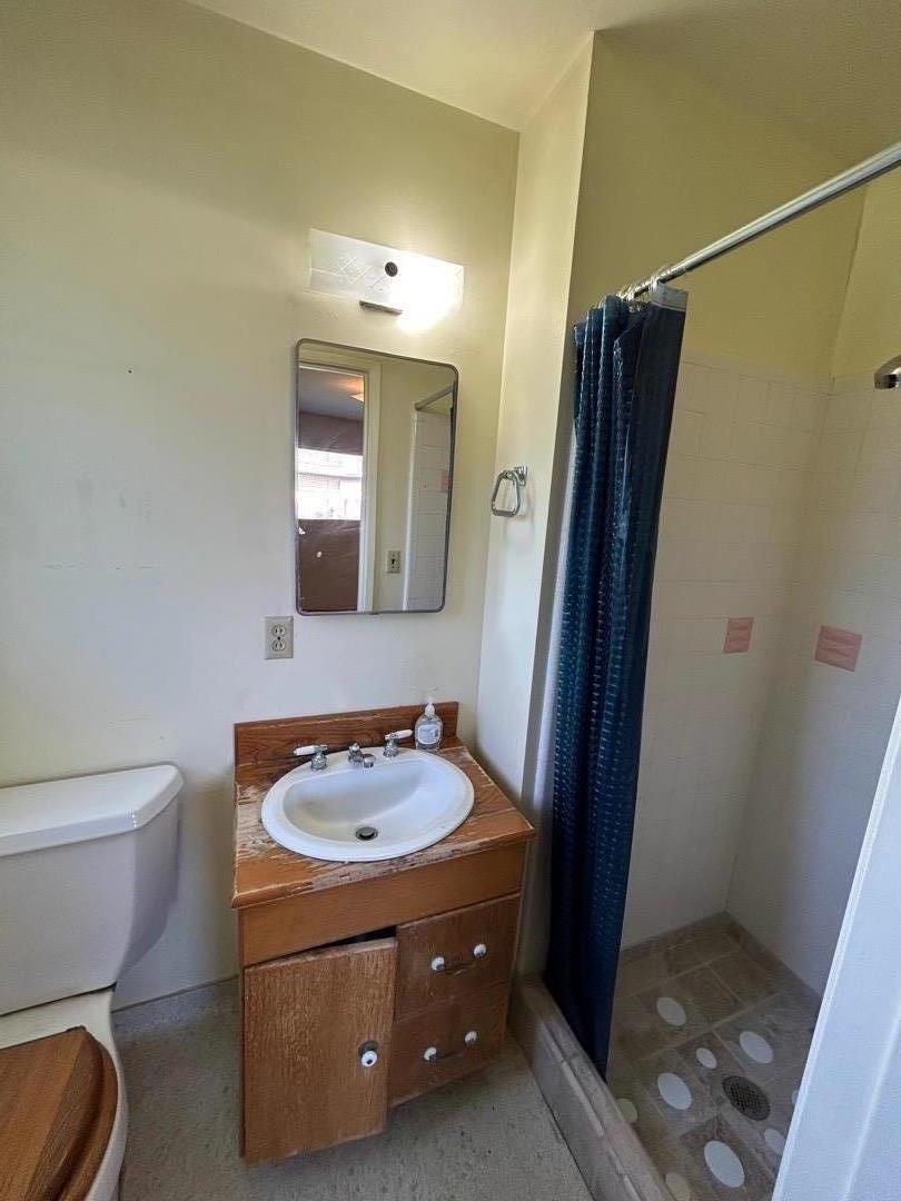 Detail Gallery Image 15 of 26 For 794 Fairfax Dr, Salinas,  CA 93901 - 3 Beds | 2 Baths