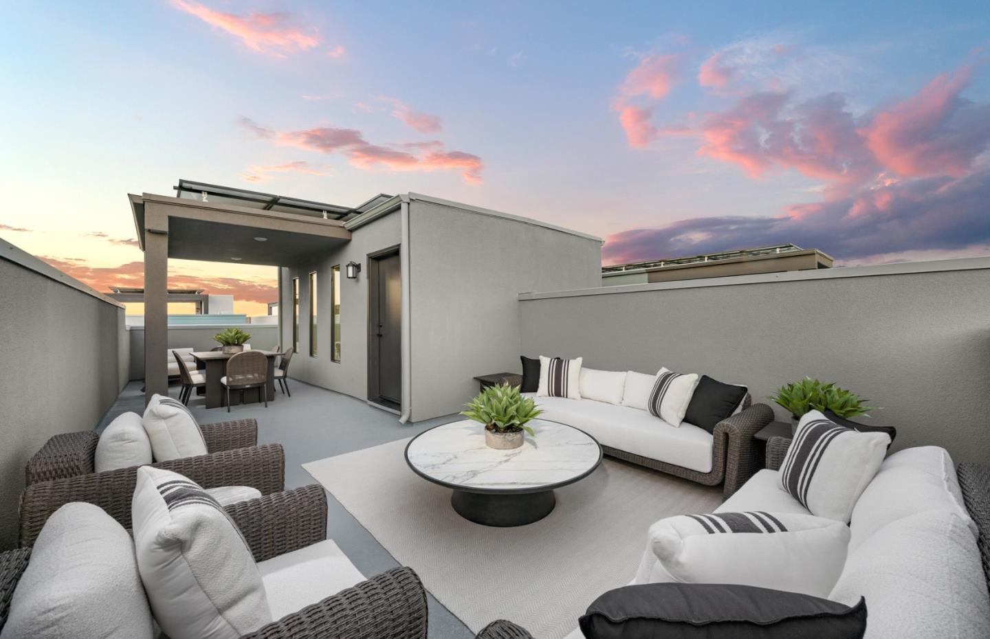 Detail Gallery Image 17 of 17 For 2440 Willow Way #4,  San Mateo,  CA 94403 - 3 Beds | 3 Baths
