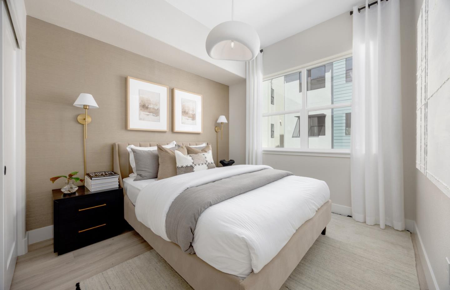 Detail Gallery Image 6 of 17 For 2440 Willow Way #4,  San Mateo,  CA 94403 - 3 Beds | 3 Baths