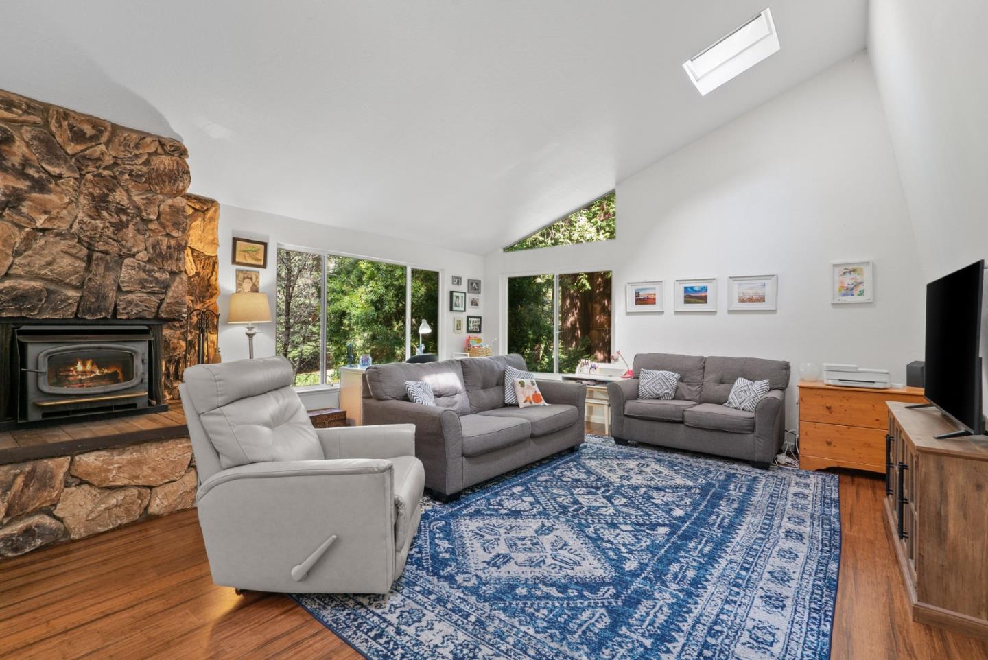 Detail Gallery Image 12 of 37 For 903 Redwood Dr, Aptos,  CA 95003 - 3 Beds | 2 Baths
