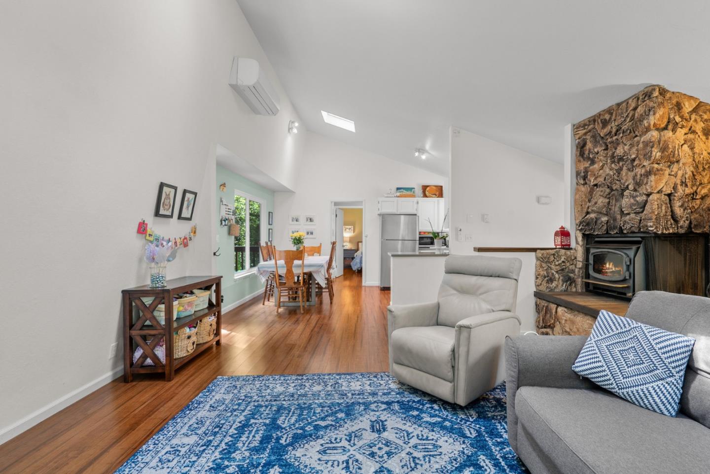 Detail Gallery Image 13 of 37 For 903 Redwood Dr, Aptos,  CA 95003 - 3 Beds | 2 Baths