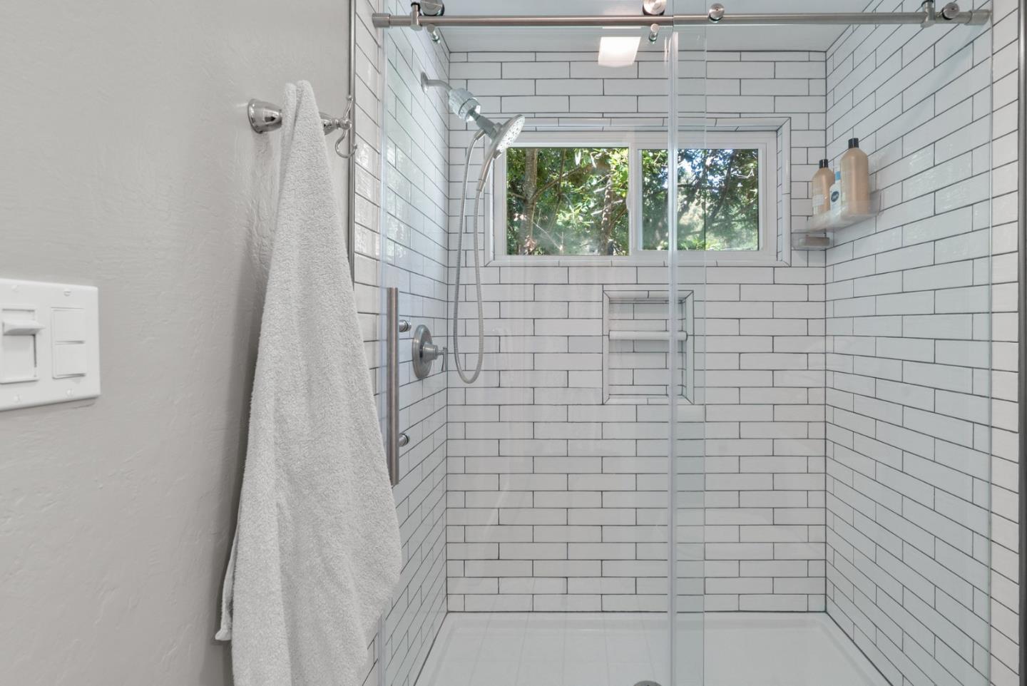 Detail Gallery Image 18 of 37 For 903 Redwood Dr, Aptos,  CA 95003 - 3 Beds | 2 Baths