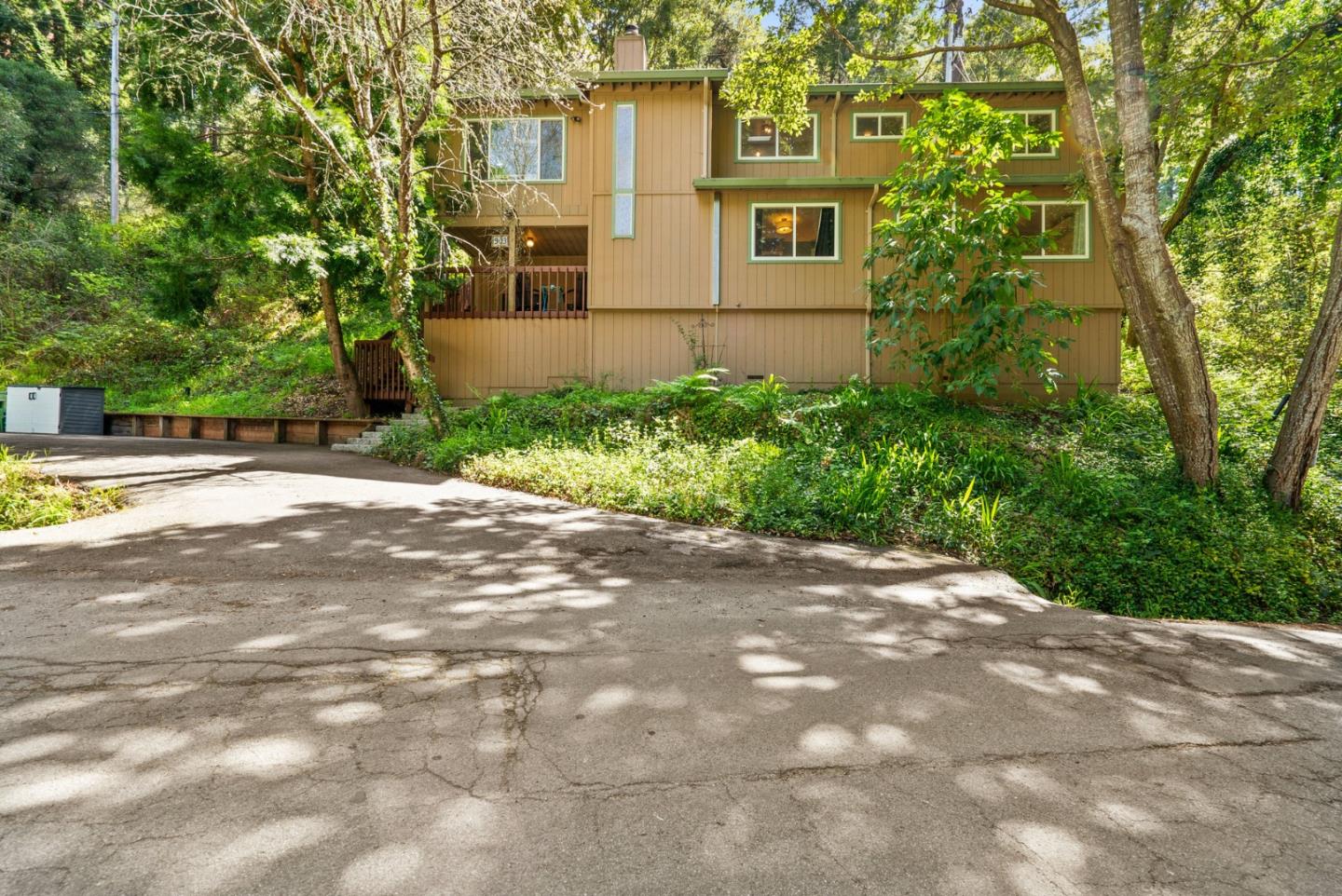 Detail Gallery Image 2 of 37 For 903 Redwood Dr, Aptos,  CA 95003 - 3 Beds | 2 Baths