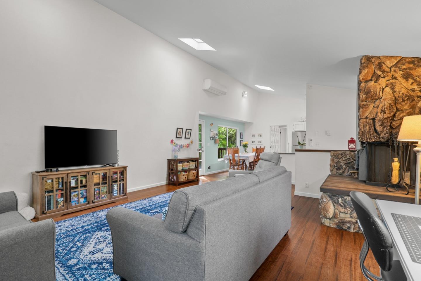 Detail Gallery Image 8 of 37 For 903 Redwood Dr, Aptos,  CA 95003 - 3 Beds | 2 Baths