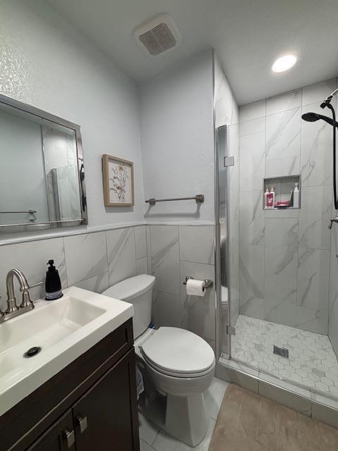 Detail Gallery Image 12 of 15 For 1758 Arroyo De Oro, San Jose,  CA 95116 - 3 Beds | 2 Baths