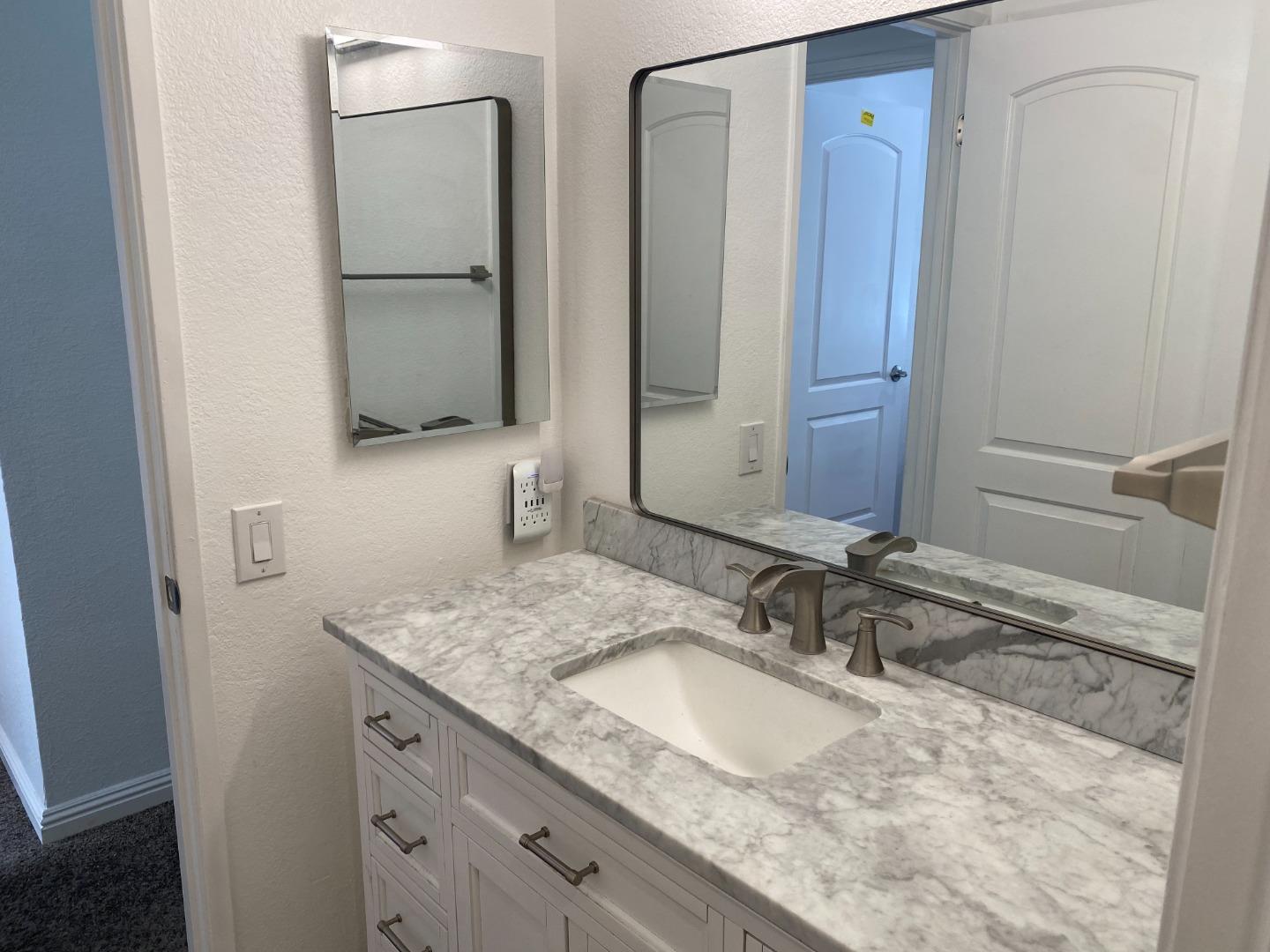Detail Gallery Image 19 of 36 For 171 Kenbrook Cir, San Jose,  CA 95111 - 3 Beds | 1/1 Baths