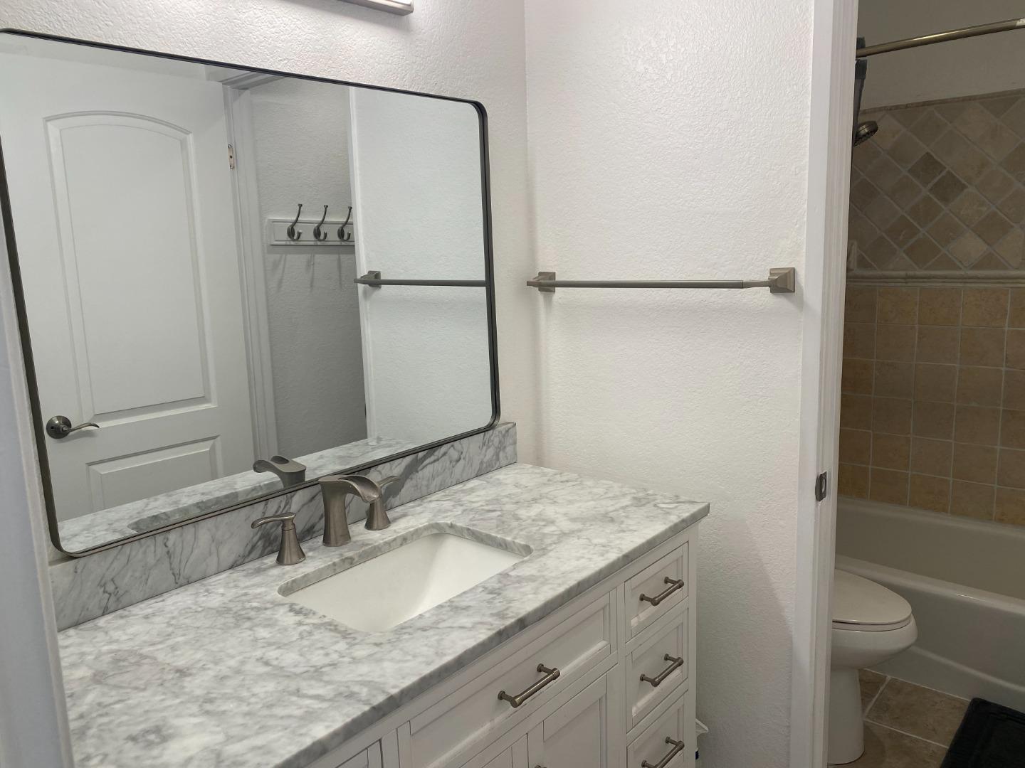 Detail Gallery Image 20 of 36 For 171 Kenbrook Cir, San Jose,  CA 95111 - 3 Beds | 1/1 Baths