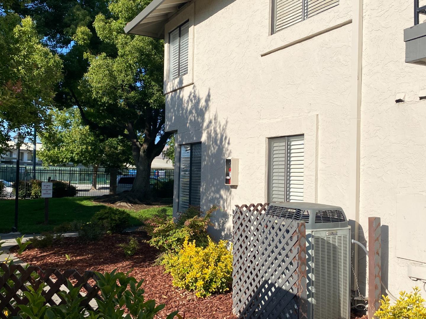 Detail Gallery Image 31 of 36 For 171 Kenbrook Cir, San Jose,  CA 95111 - 3 Beds | 1/1 Baths