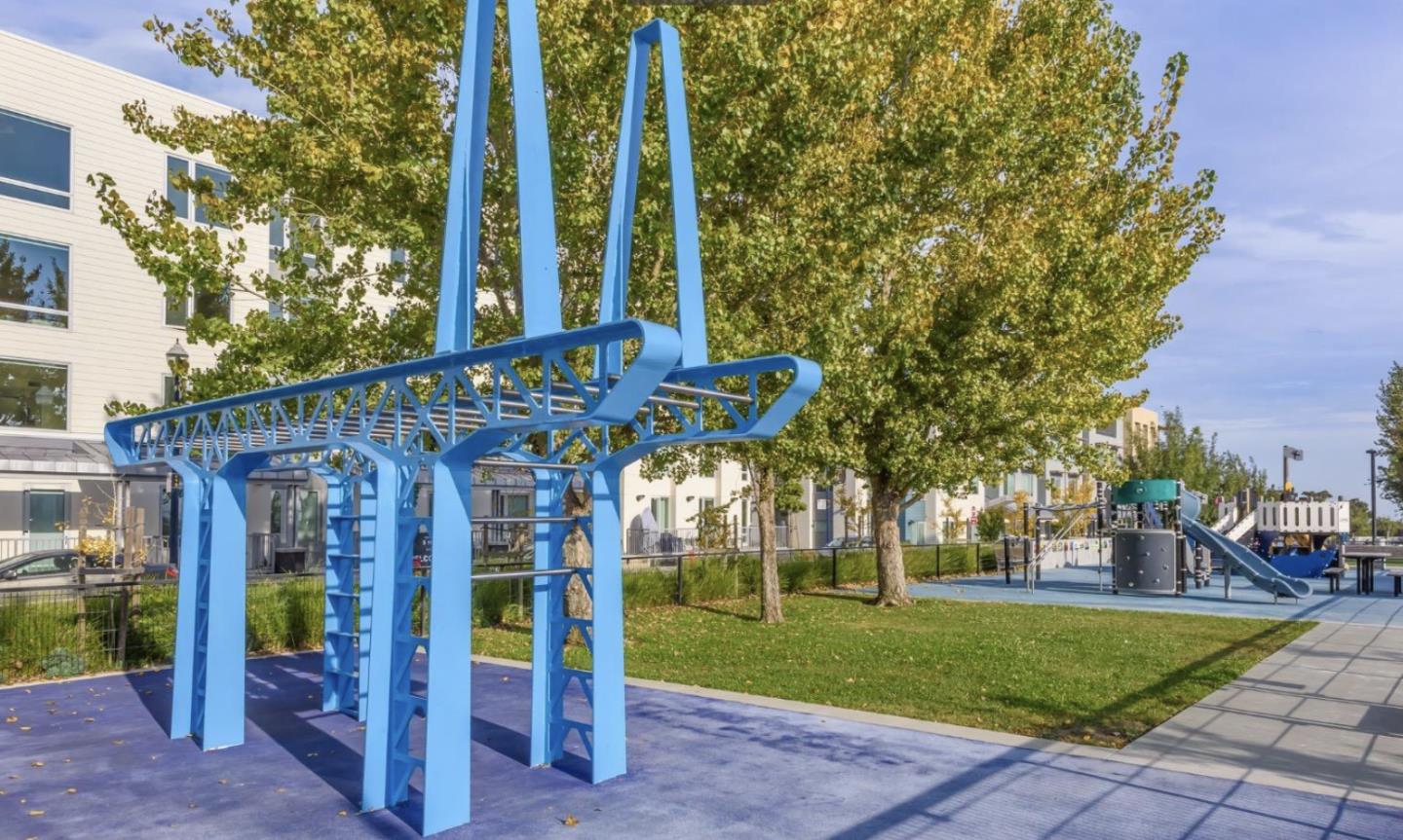 Detail Gallery Image 10 of 15 For 555 Innes Ave #408,  San Francisco,  CA 94124 - 2 Beds | 2 Baths