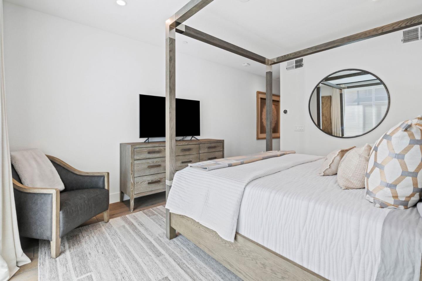 Detail Gallery Image 21 of 38 For 16321 Hamsher Ct, Los Gatos,  CA 95032 - 1 Beds | 1/1 Baths