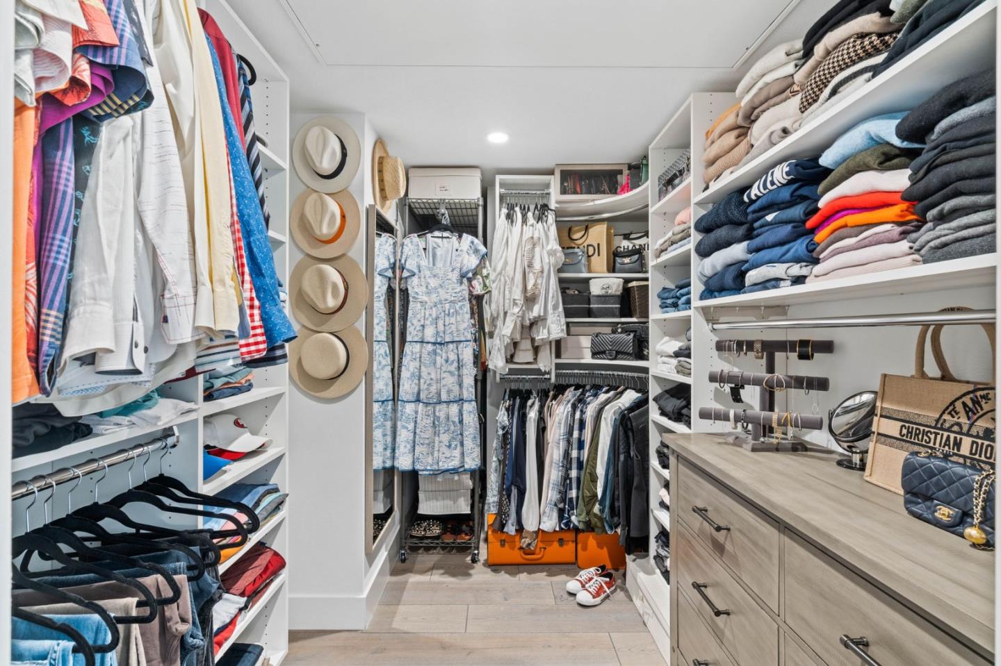 Detail Gallery Image 25 of 38 For 16321 Hamsher Ct, Los Gatos,  CA 95032 - 1 Beds | 1/1 Baths