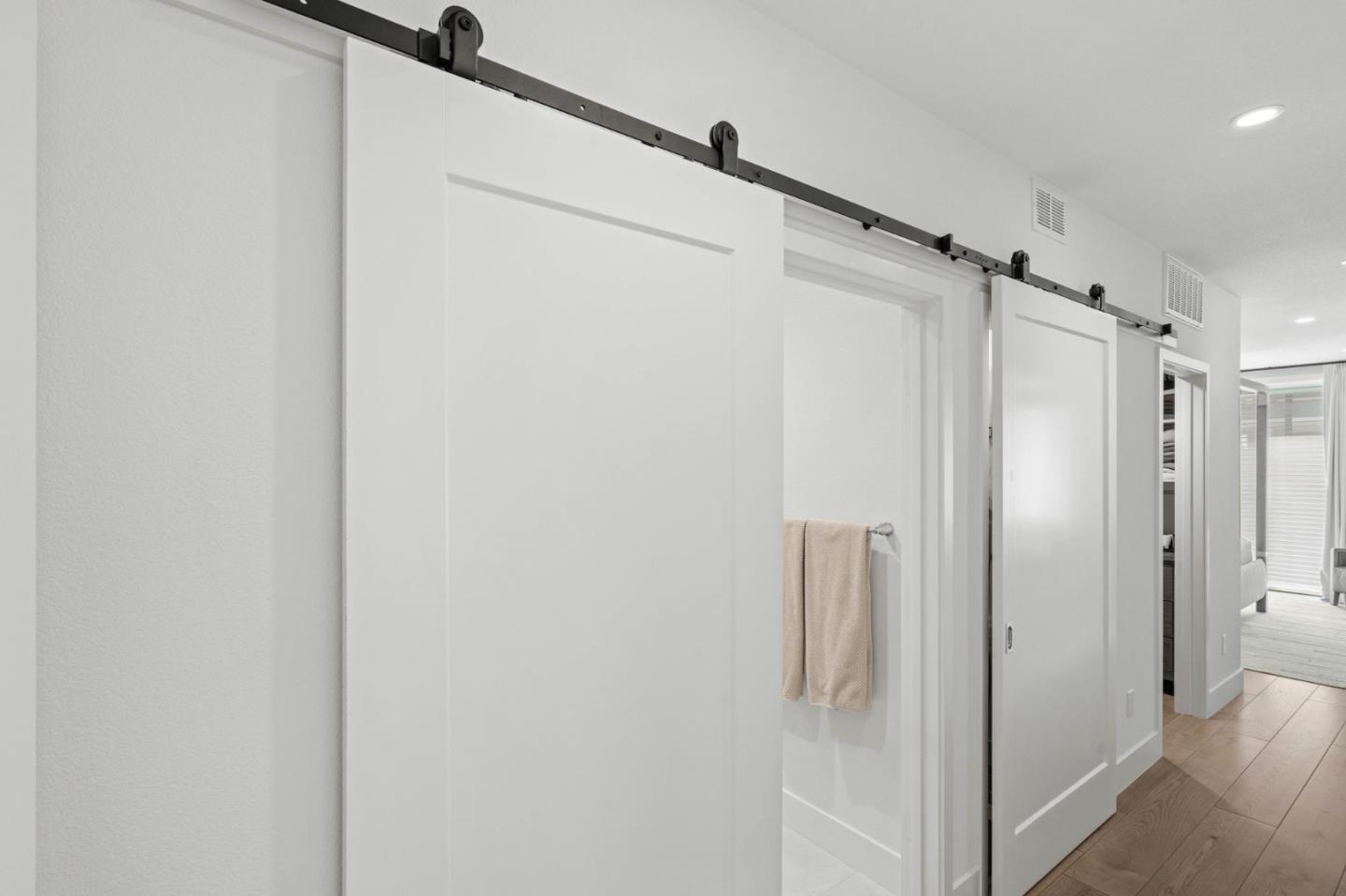 Detail Gallery Image 26 of 38 For 16321 Hamsher Ct, Los Gatos,  CA 95032 - 1 Beds | 1/1 Baths