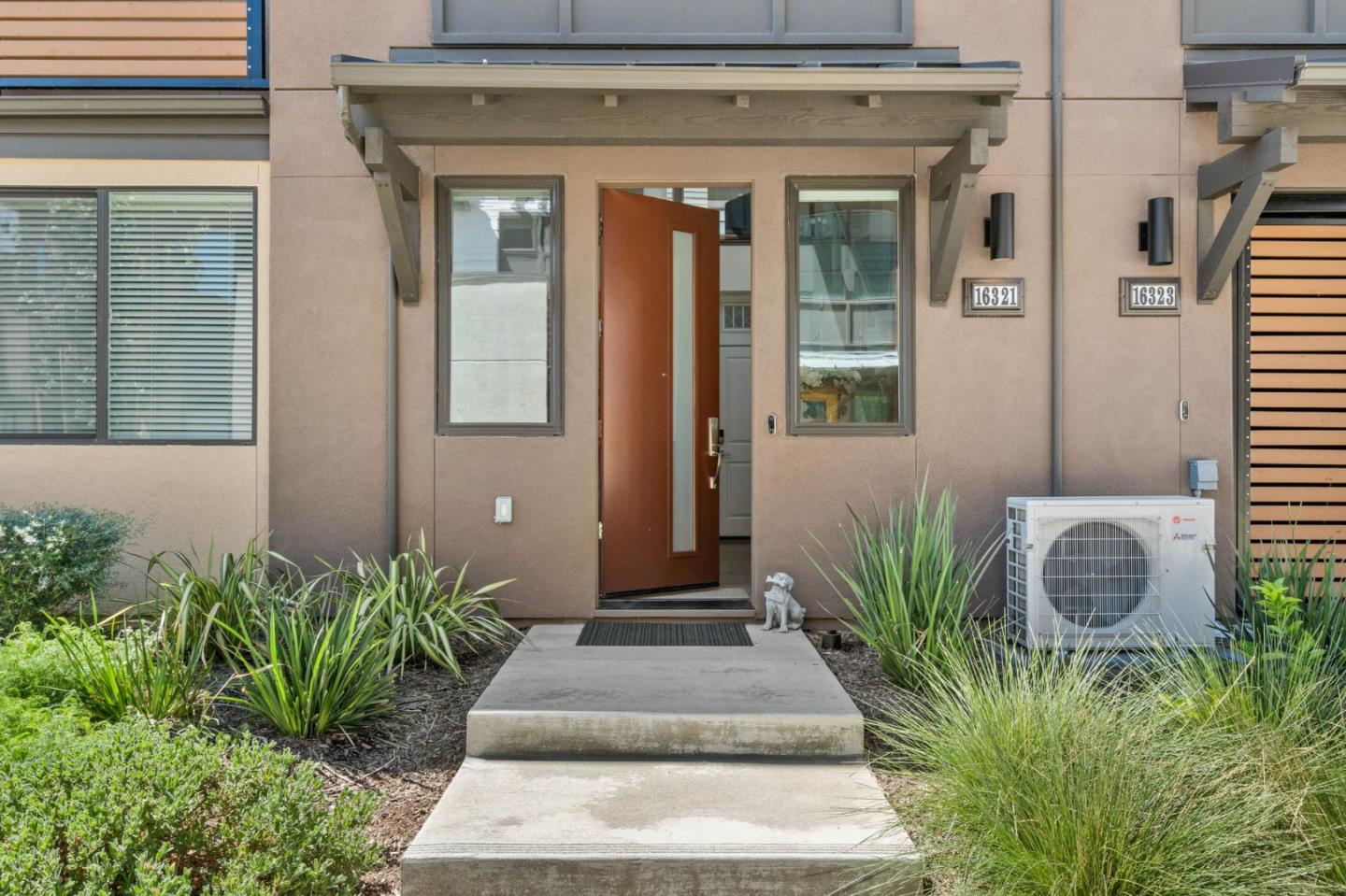 Detail Gallery Image 3 of 38 For 16321 Hamsher Ct, Los Gatos,  CA 95032 - 1 Beds | 1/1 Baths