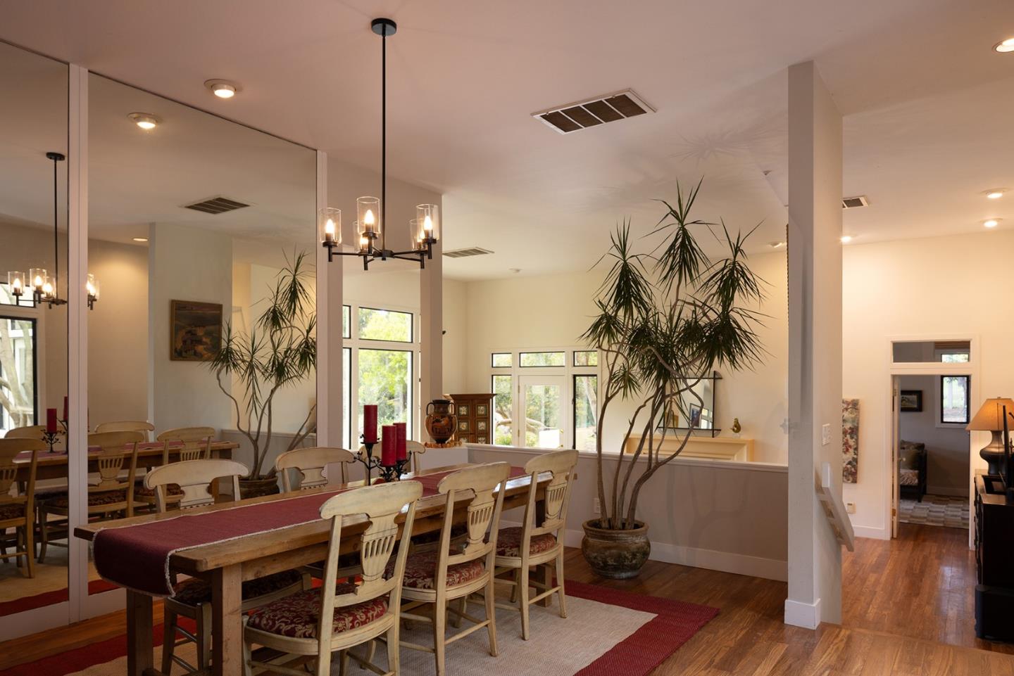 Detail Gallery Image 13 of 47 For 1579 Griffin Rd, Pebble Beach,  CA 93953 - 6 Beds | 4/1 Baths