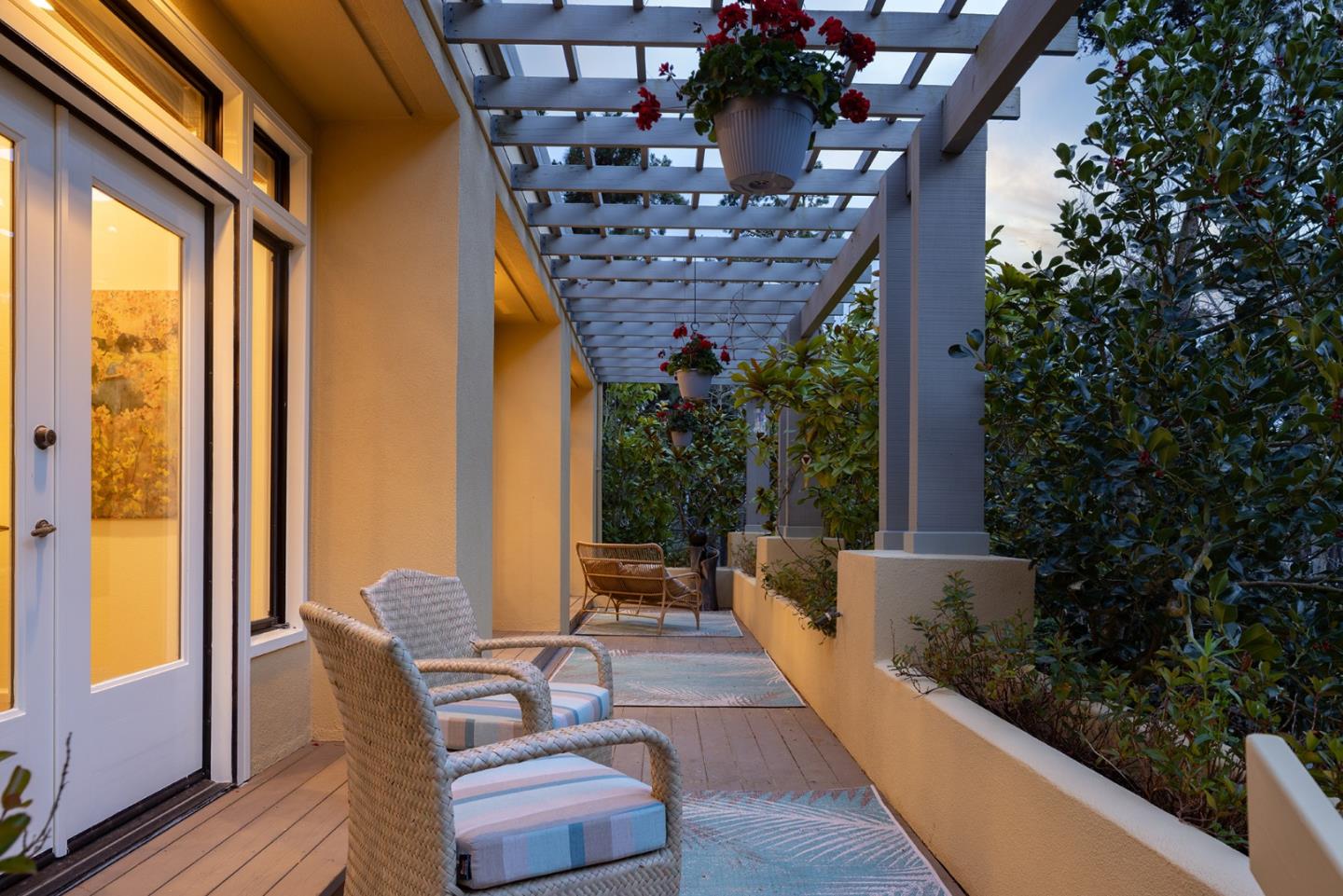 Detail Gallery Image 32 of 47 For 1579 Griffin Rd, Pebble Beach,  CA 93953 - 6 Beds | 4/1 Baths