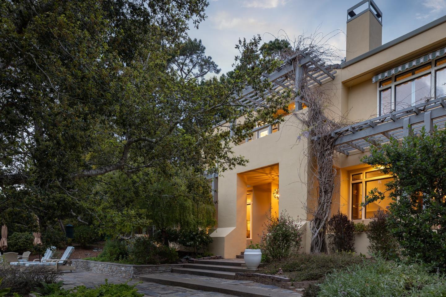 Detail Gallery Image 7 of 47 For 1579 Griffin Rd, Pebble Beach,  CA 93953 - 6 Beds | 4/1 Baths