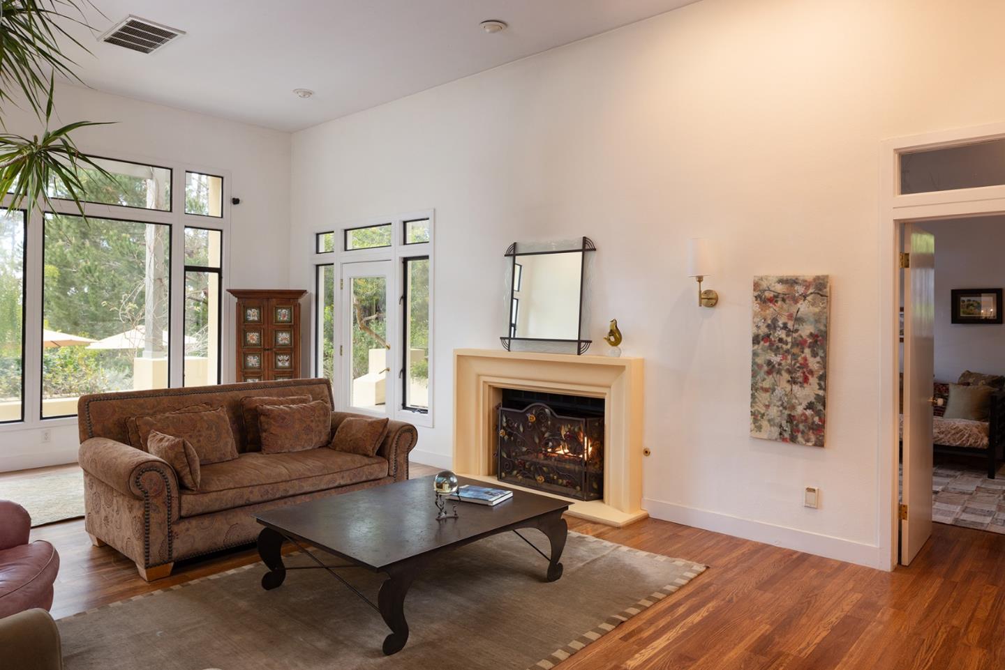 Detail Gallery Image 8 of 47 For 1579 Griffin Rd, Pebble Beach,  CA 93953 - 6 Beds | 4/1 Baths