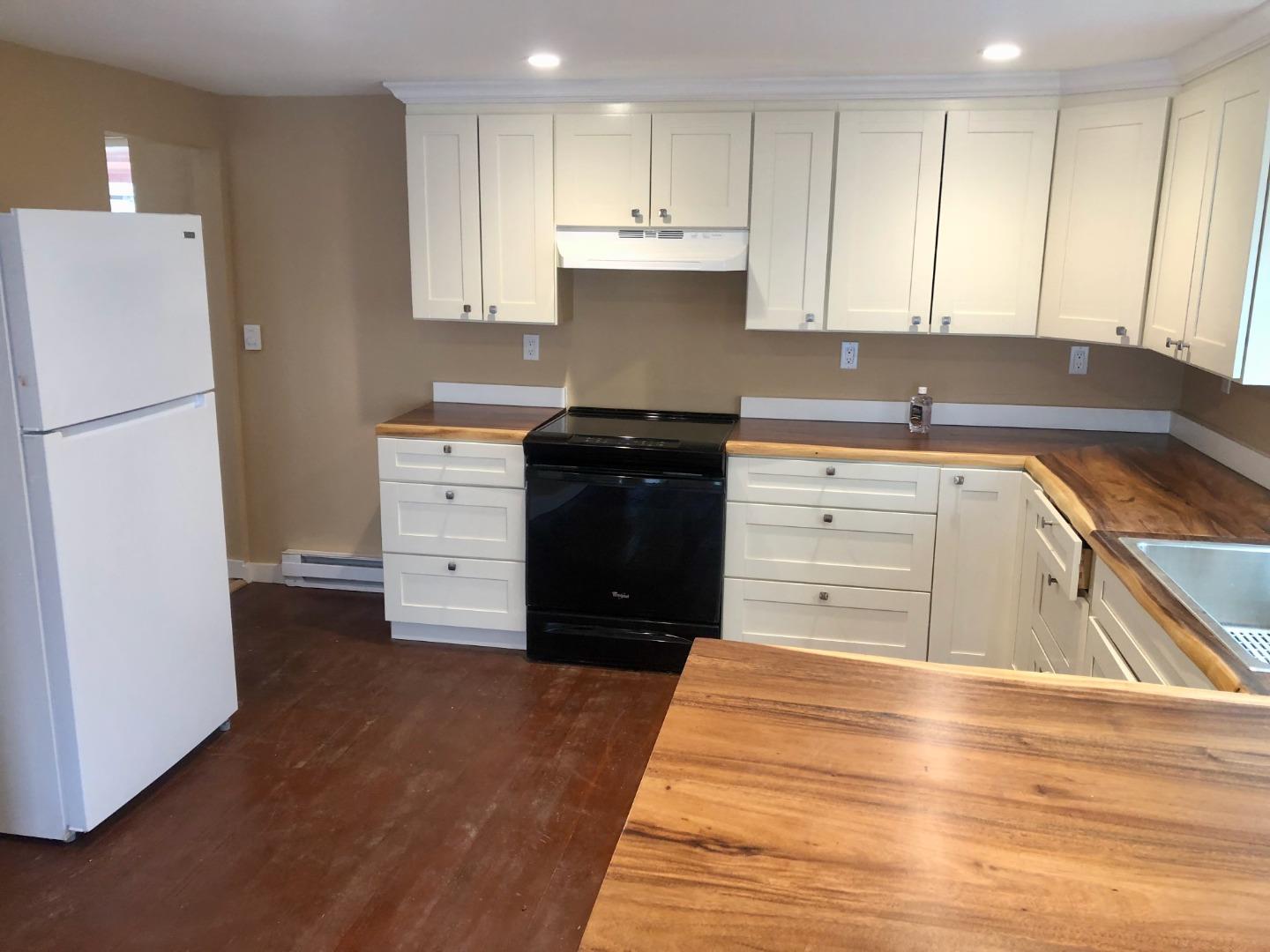 Detail Gallery Image 2 of 6 For 122 Fern St #1 AND 2,  Santa Cruz,  CA 95060 - 4 Beds | 2/1 Baths