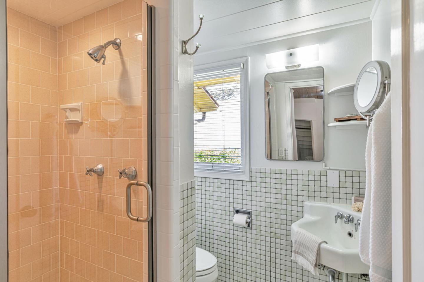 Detail Gallery Image 22 of 25 For 388 Central Ave, Pacific Grove,  CA 93950 - 4 Beds | 3 Baths