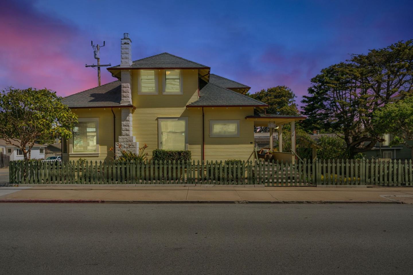 Detail Gallery Image 25 of 25 For 388 Central Ave, Pacific Grove,  CA 93950 - 4 Beds | 3 Baths