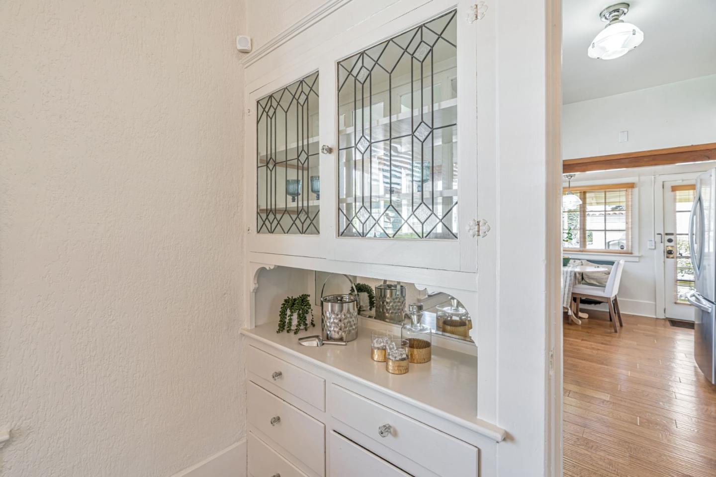 Detail Gallery Image 9 of 25 For 388 Central Ave, Pacific Grove,  CA 93950 - 4 Beds | 3 Baths