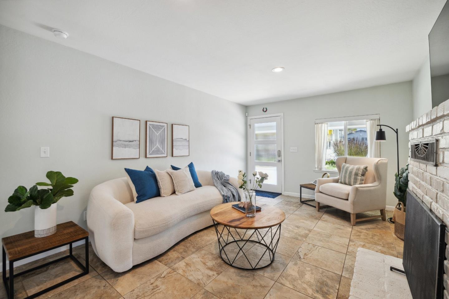 Detail Gallery Image 2 of 82 For 711 Darwin St, Santa Cruz,  CA 95062 - 2 Beds | 2 Baths