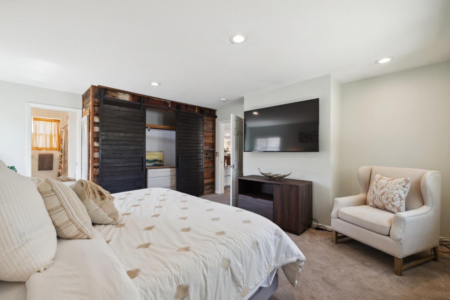 Detail Gallery Image 20 of 82 For 711 Darwin St, Santa Cruz,  CA 95062 - 2 Beds | 2 Baths