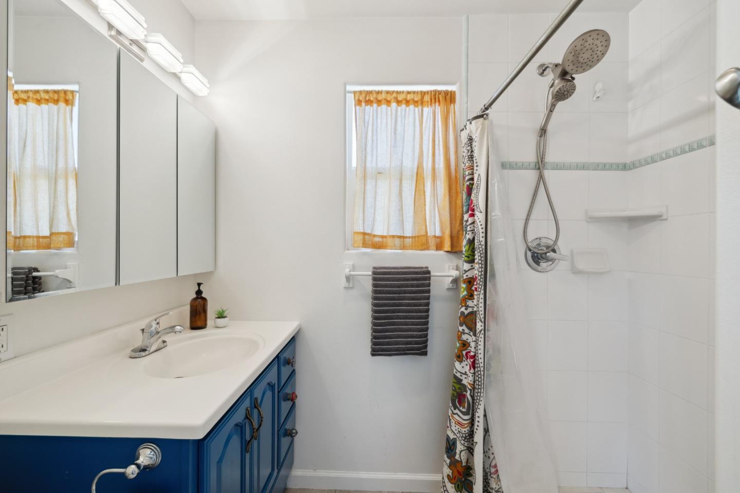 Detail Gallery Image 25 of 82 For 711 Darwin St, Santa Cruz,  CA 95062 - 2 Beds | 2 Baths