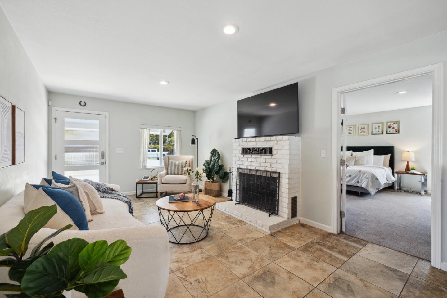 Detail Gallery Image 3 of 82 For 711 Darwin St, Santa Cruz,  CA 95062 - 2 Beds | 2 Baths