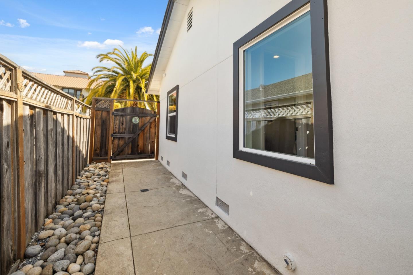 Detail Gallery Image 41 of 82 For 711 Darwin St, Santa Cruz,  CA 95062 - 2 Beds | 2 Baths