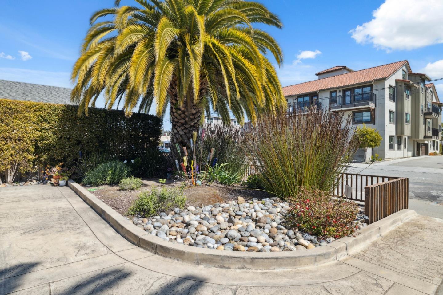 Detail Gallery Image 51 of 82 For 711 Darwin St, Santa Cruz,  CA 95062 - 2 Beds | 2 Baths