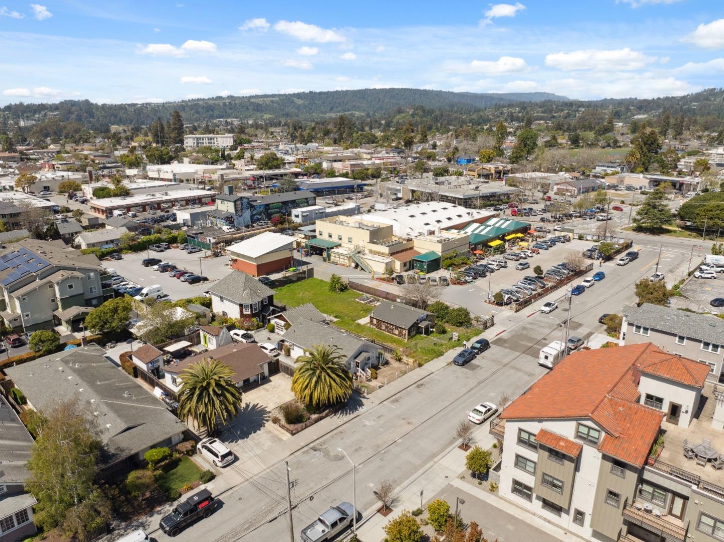 Detail Gallery Image 59 of 82 For 711 Darwin St, Santa Cruz,  CA 95062 - 2 Beds | 2 Baths