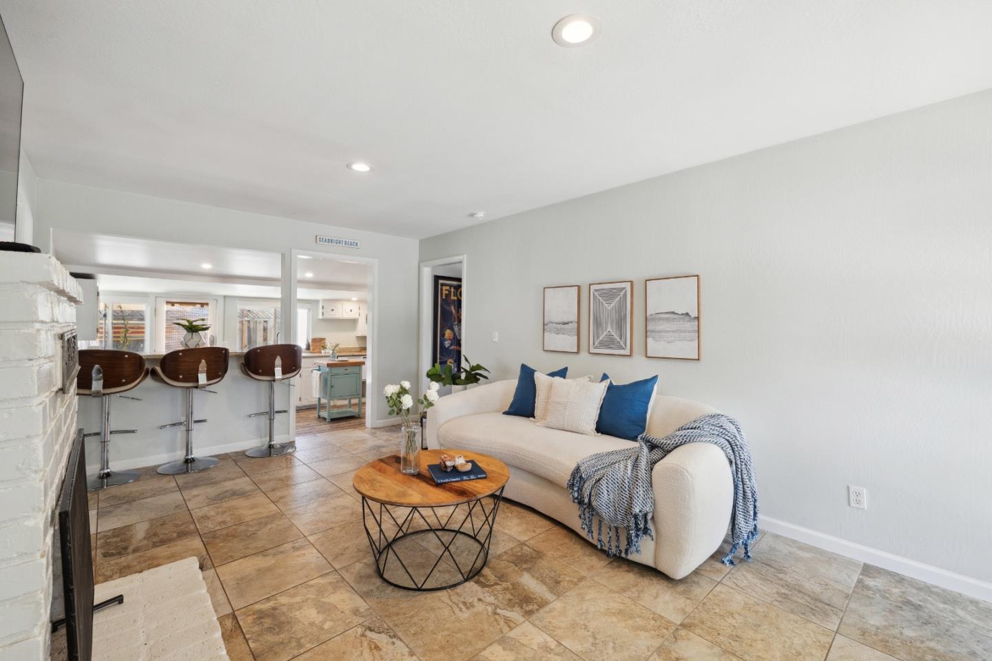 Detail Gallery Image 6 of 82 For 711 Darwin St, Santa Cruz,  CA 95062 - 2 Beds | 2 Baths
