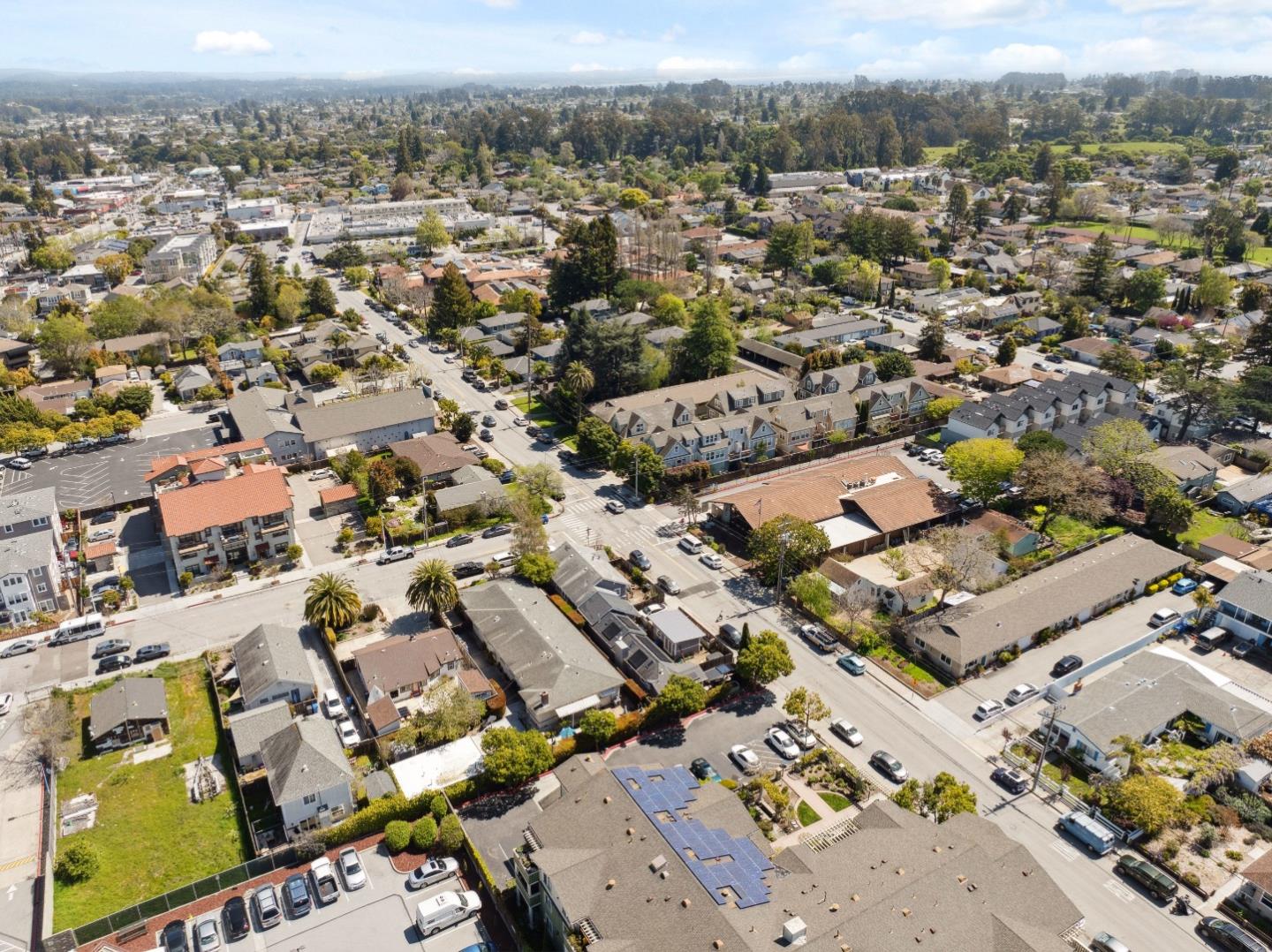 Detail Gallery Image 61 of 82 For 711 Darwin St, Santa Cruz,  CA 95062 - 2 Beds | 2 Baths