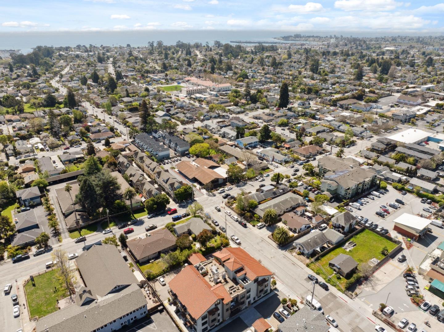 Detail Gallery Image 62 of 82 For 711 Darwin St, Santa Cruz,  CA 95062 - 2 Beds | 2 Baths