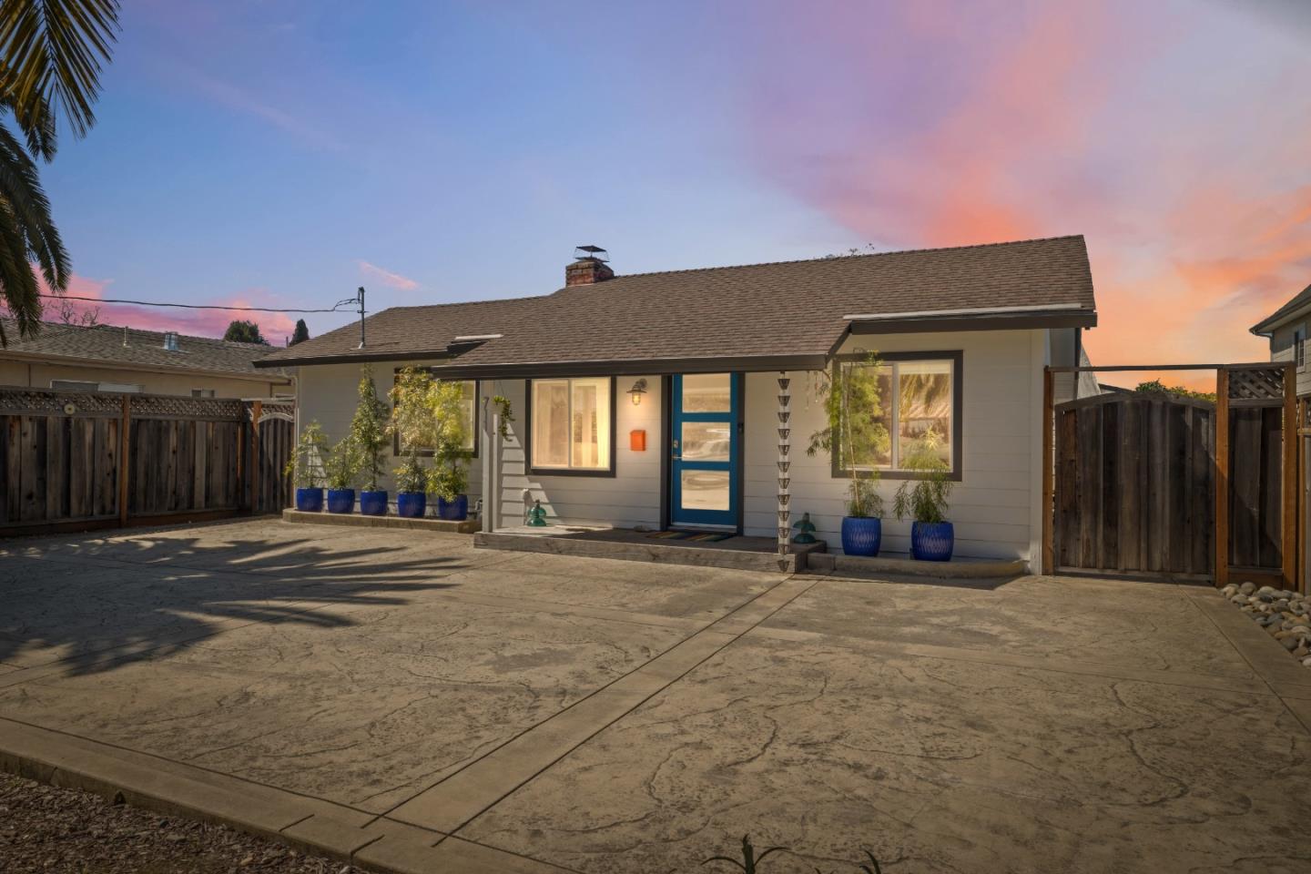 Detail Gallery Image 75 of 82 For 711 Darwin St, Santa Cruz,  CA 95062 - 2 Beds | 2 Baths