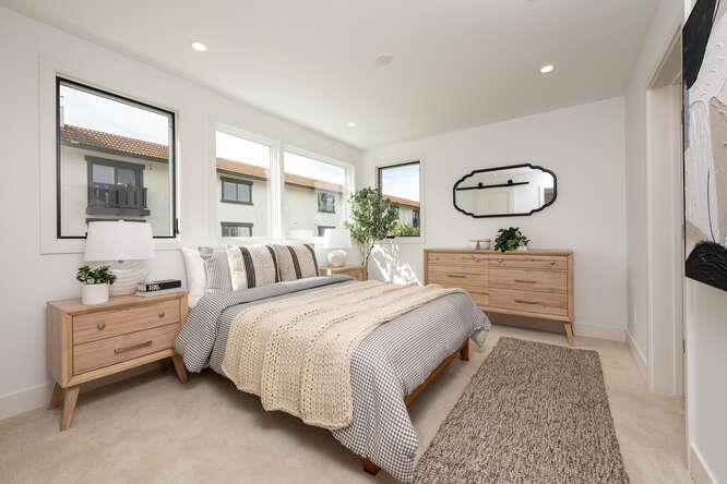 Detail Gallery Image 25 of 26 For 782 Elm #B,  San Carlos,  CA 94070 - 4 Beds | 3/1 Baths
