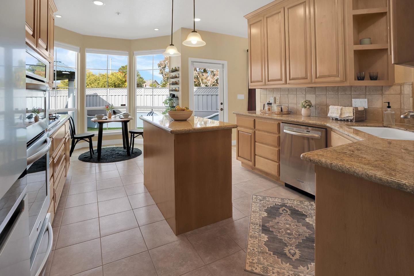 Detail Gallery Image 19 of 53 For 106 Santina Ct, Santa Cruz,  CA 95062 - 3 Beds | 2/1 Baths